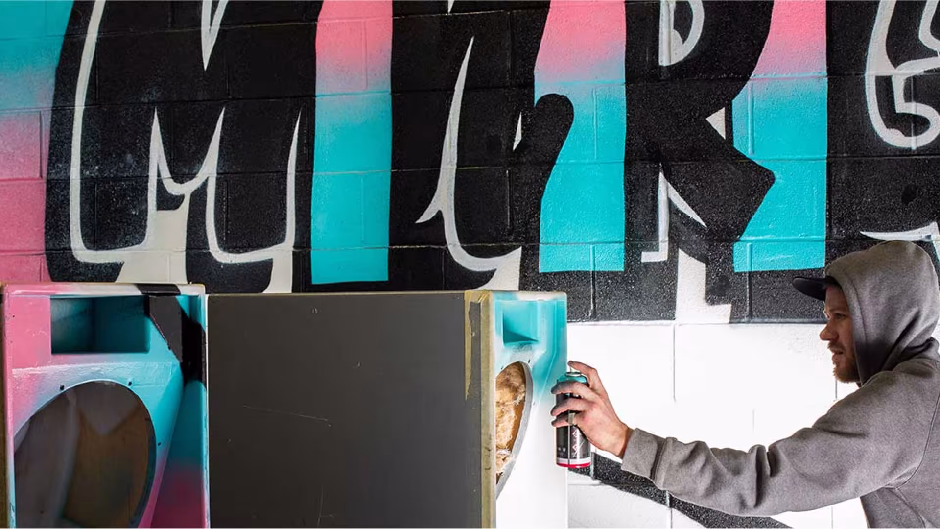 Penfold mural Minirig HQ