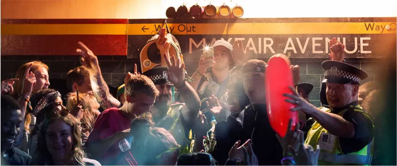 Crowd infront of Minirig speakers